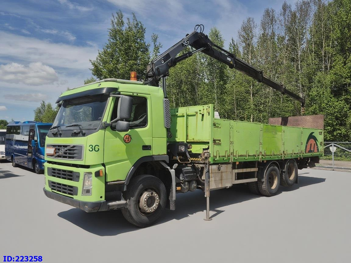 VOLVO FM9 300HP 6x2 + HIAB 144B -3 CL - Камион со платформа: слика 1 VOLVO FM9 300HP 6x2 + HIAB 144B -3 CL - Камион со платформа: слика 1