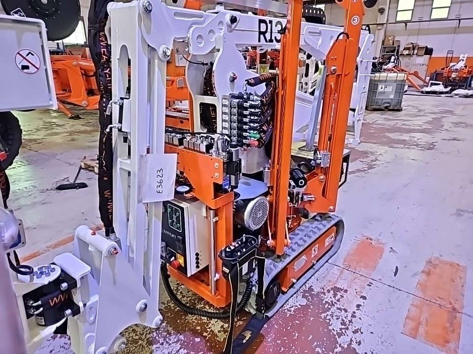 EasyLift R130 - Дигачка зглобна платформа: слика 3 EasyLift R130 - Дигачка зглобна платформа: слика 3