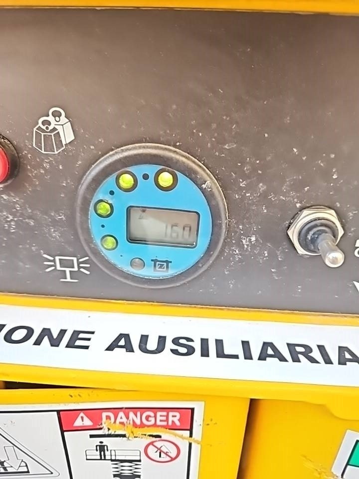 Haulotte Compact 10 N - Кревач ножица: слика 4 Haulotte Compact 10 N - Кревач ножица: слика 4