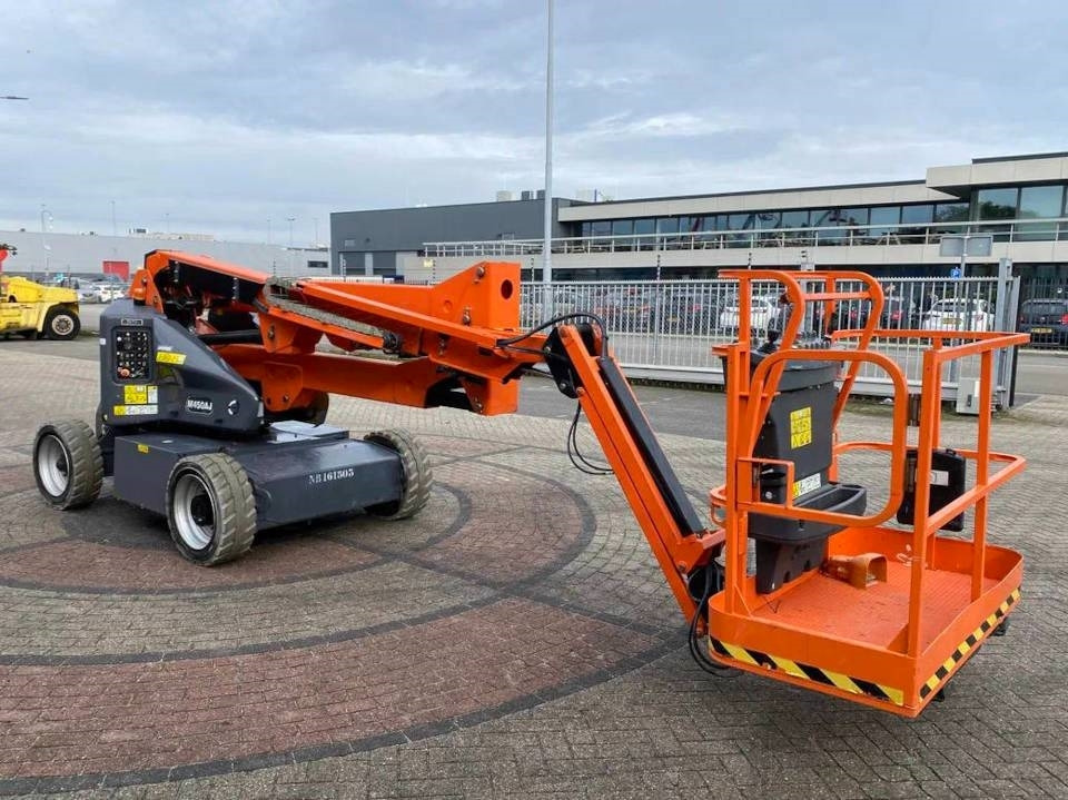 JLG M 450 AJ - Дигачка зглобна платформа: слика 1 JLG M 450 AJ - Дигачка зглобна платформа: слика 1