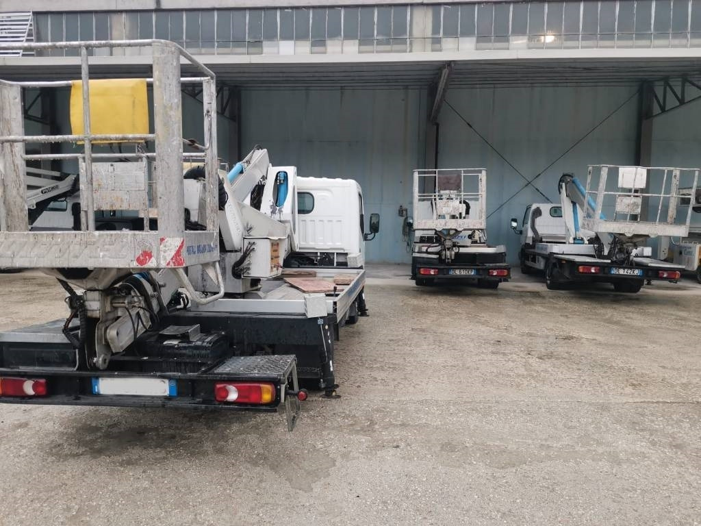 Multitel MX 200 - Камион со подигачка кошница: слика 3 Multitel MX 200 - Камион со подигачка кошница: слика 3