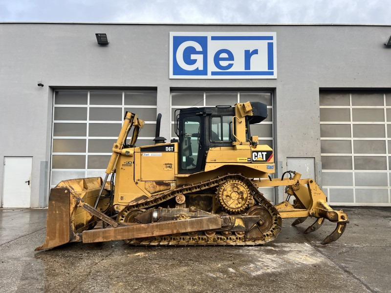 Caterpillar D 6 T (111077) - Булдожер: слика 1 Caterpillar D 6 T (111077) - Булдожер: слика 1