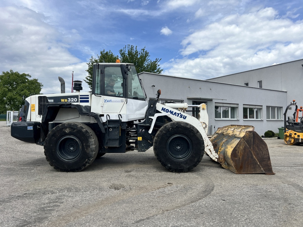 Komatsu WA 320-6 (111584) - Натоварувач на тркала: слика 4 Komatsu WA 320-6 (111584) - Натоварувач на тркала: слика 4
