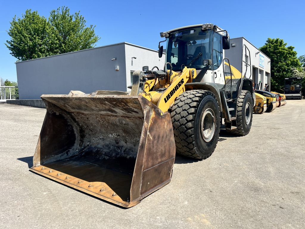 Liebherr L 556 (111580) - Натоварувач на тркала: слика 2 Liebherr L 556 (111580) - Натоварувач на тркала: слика 2