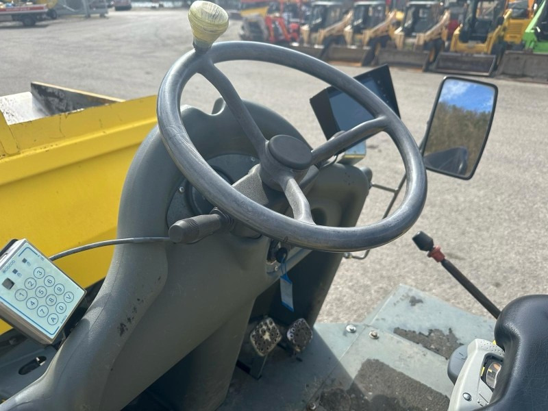 Neuson 3001 (3861) - Мини истоварувач: слика 4 Neuson 3001 (3861) - Мини истоварувач: слика 4