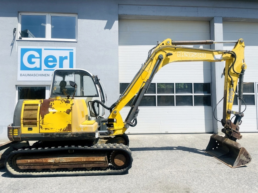 Neuson G8002 RDV (4015) - Мини багер: слика 2 Neuson G8002 RDV (4015) - Мини багер: слика 2