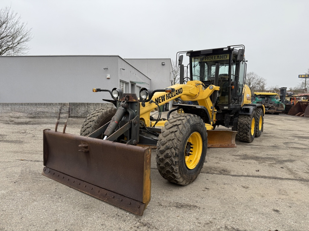 New Holland F 156.7A (111785) - Порамнувач: слика 3 New Holland F 156.7A (111785) - Порамнувач: слика 3