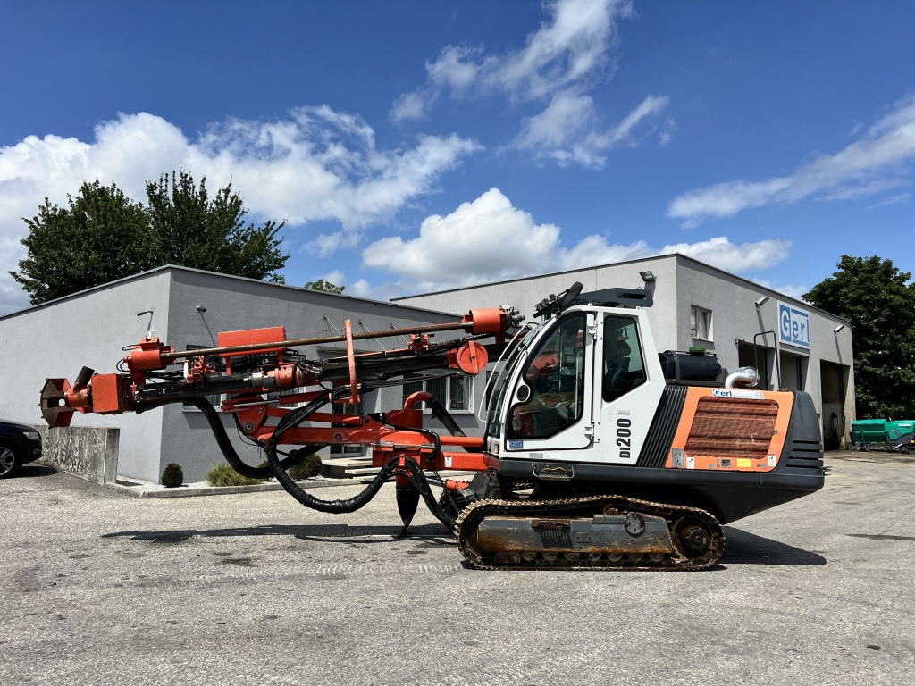 Sandvik DI 200 (111633) - Машина за бушење: слика 2 Sandvik DI 200 (111633) - Машина за бушење: слика 2