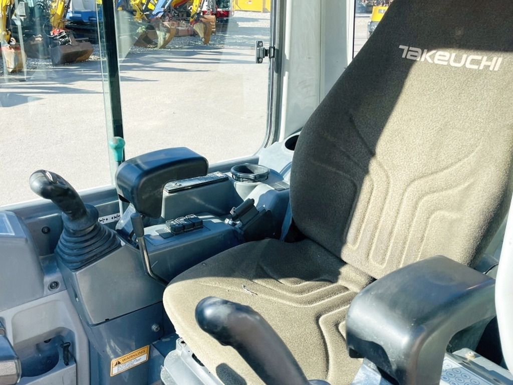 Takeuchi TB235 (3969) - Мини багер: слика 5 Takeuchi TB235 (3969) - Мини багер: слика 5