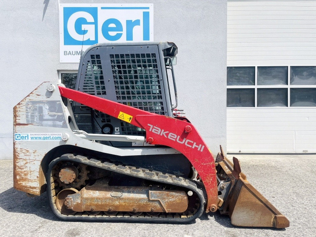 Takeuchi TL8 (4031) - Компактен натоварувач: слика 2 Takeuchi TL8 (4031) - Компактен натоварувач: слика 2
