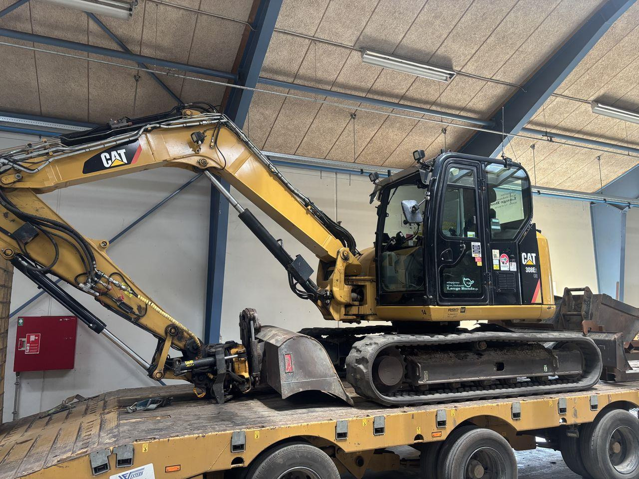 Caterpillar 308E2CR - Мини багер: слика 2 Caterpillar 308E2CR - Мини багер: слика 2