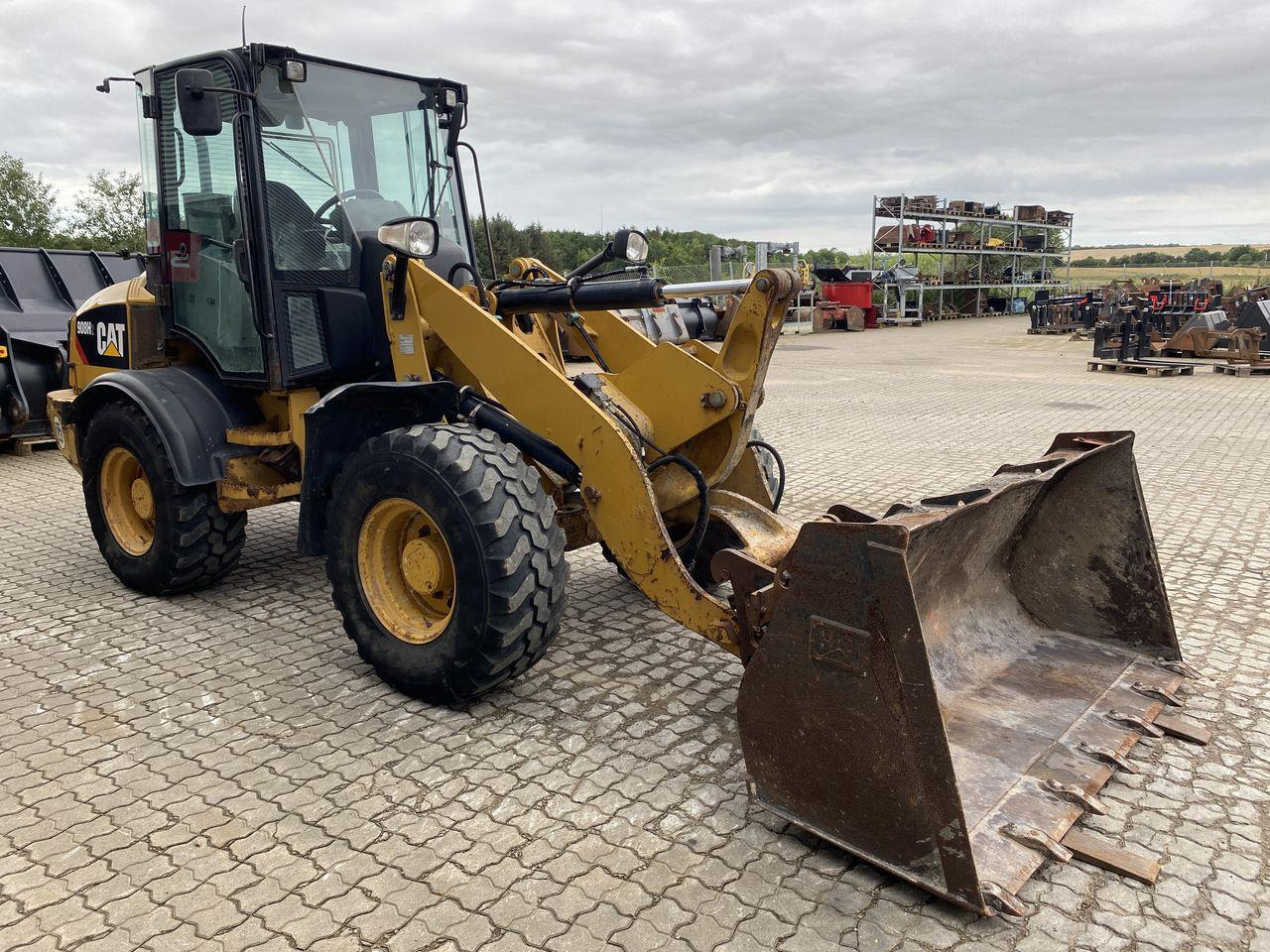 Caterpillar 908 H2 - Земјоделски натоварувач: слика 5 Caterpillar 908 H2 - Земјоделски натоварувач: слика 5