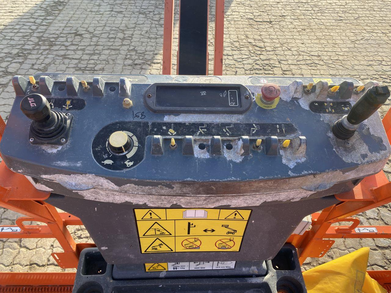 JLG 860SJ - Телескопска платформа: слика 3 JLG 860SJ - Телескопска платформа: слика 3