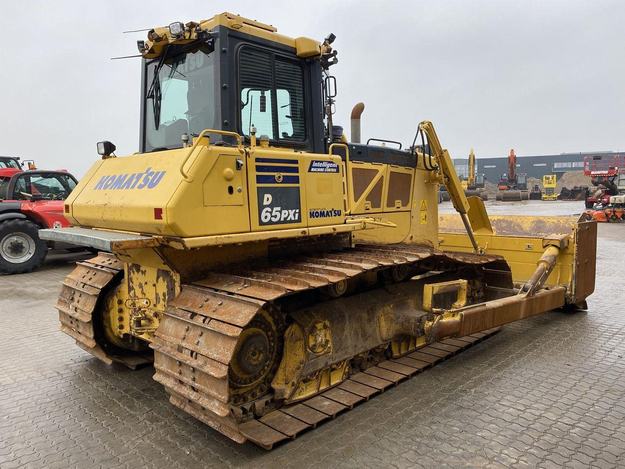 Komatsu D65PXI-18 - Булдожер: слика 4 Komatsu D65PXI-18 - Булдожер: слика 4