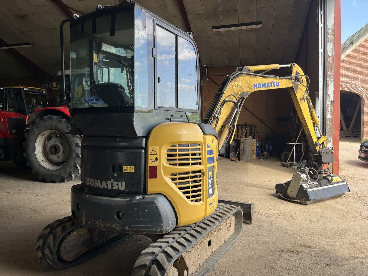 Komatsu PC27MR-2 - Мини багер: слика 2 Komatsu PC27MR-2 - Мини багер: слика 2