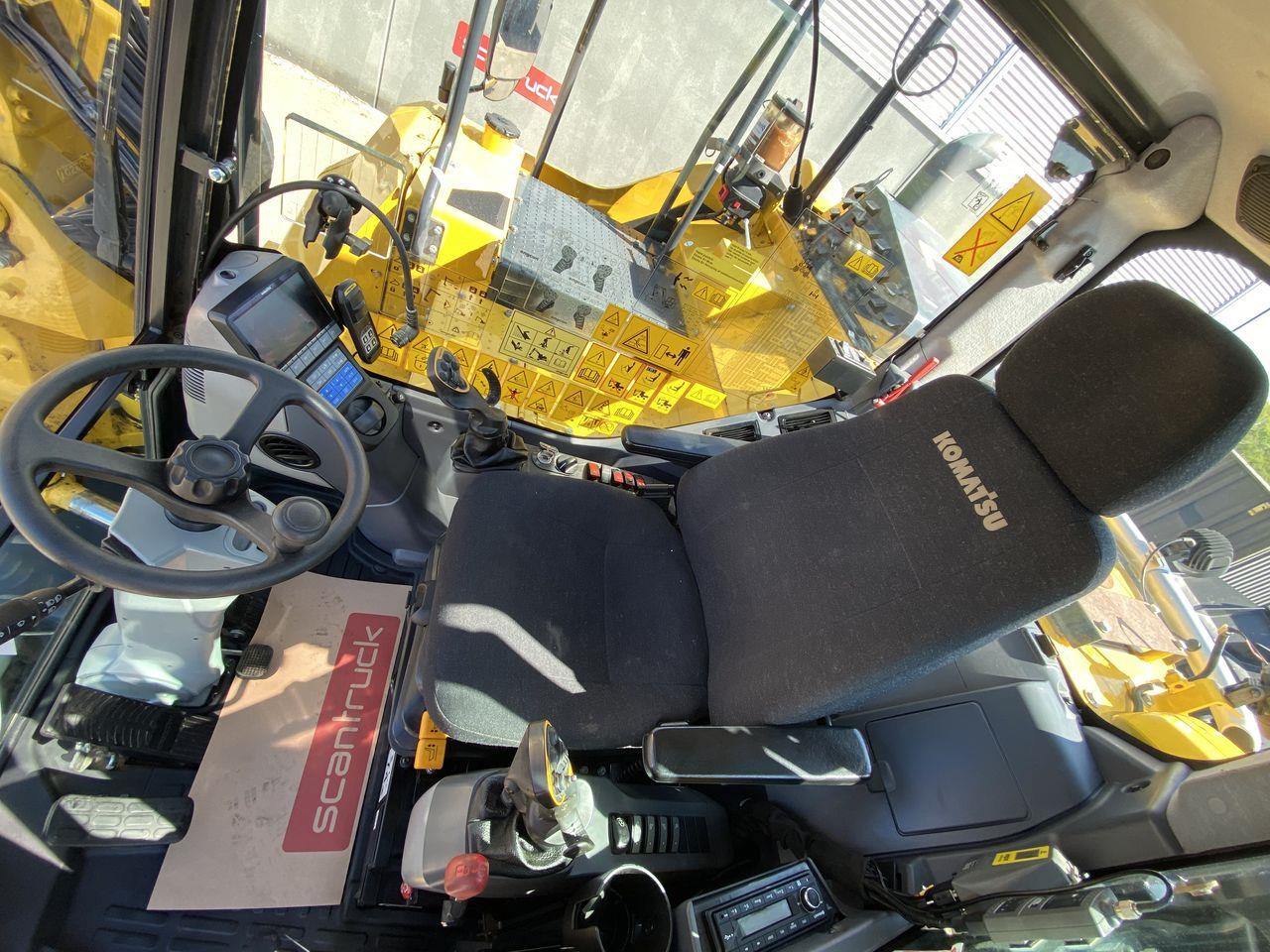 Komatsu PW118MR-11 - Багер на тркала: слика 3 Komatsu PW118MR-11 - Багер на тркала: слика 3