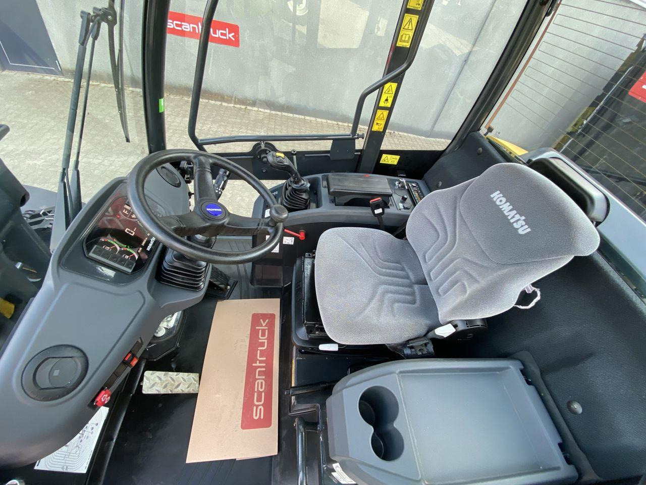 Komatsu WA70M-8EO - Земјоделски натоварувач: слика 3 Komatsu WA70M-8EO - Земјоделски натоварувач: слика 3