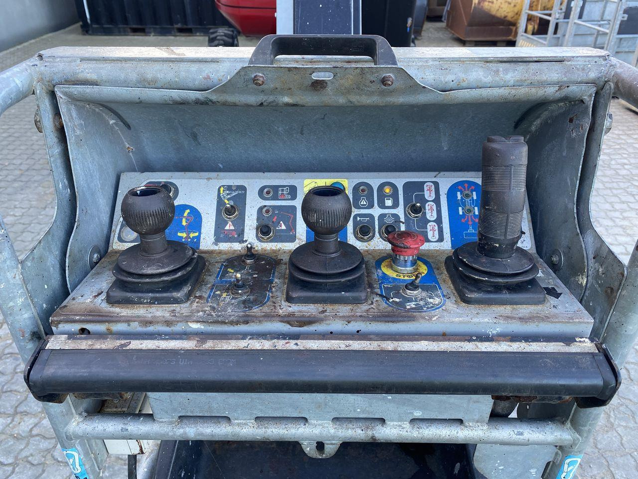 Manitou 160ATJ RC - Дигачка зглобна платформа: слика 3 Manitou 160ATJ RC - Дигачка зглобна платформа: слика 3