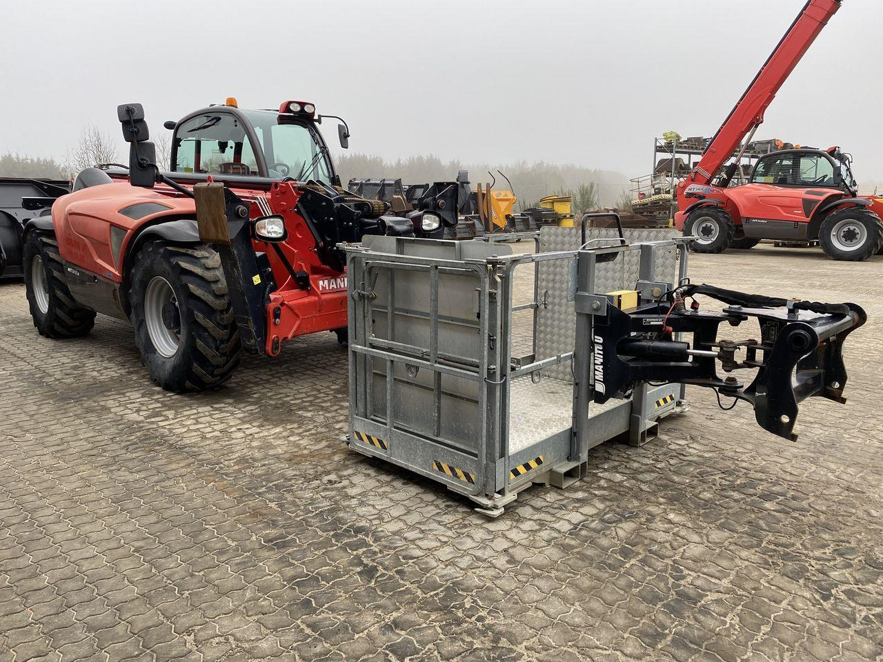 Manitou MT1840A ST4 - Телескопски ракувач: слика 5 Manitou MT1840A ST4 - Телескопски ракувач: слика 5