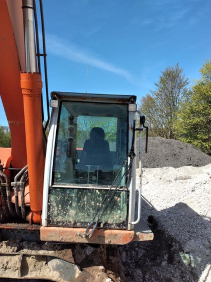 Terex TC240LC - Багер гасеничар: слика 2 Terex TC240LC - Багер гасеничар: слика 2