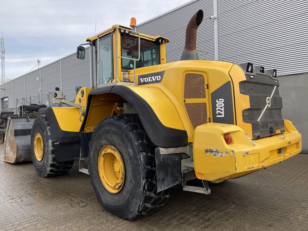 Volvo L220G - Натоварувач на тркала: слика 2 Volvo L220G - Натоварувач на тркала: слика 2