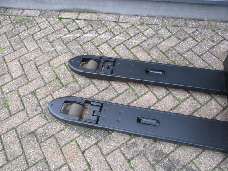 BT LPE200 - Вилушкар за палети: слика 5 BT LPE200 - Вилушкар за палети: слика 5