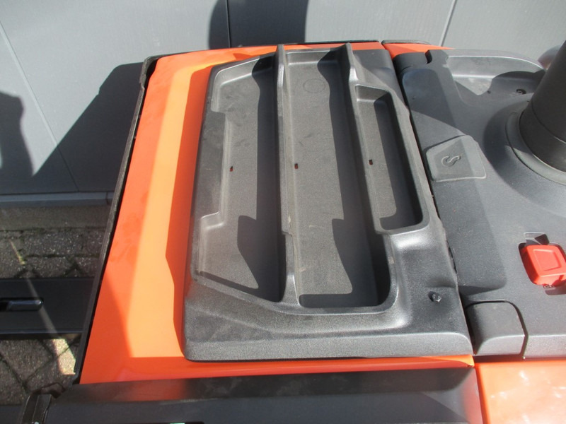 Toyota LPE 200 - Вилушкар за палети: слика 5 Toyota LPE 200 - Вилушкар за палети: слика 5