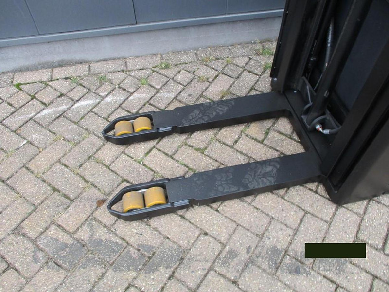 Toyota SPE120 - Вилушкар за палети: слика 3 Toyota SPE120 - Вилушкар за палети: слика 3