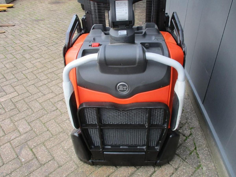 Toyota SPE120 - Вилушкар за палети: слика 5 Toyota SPE120 - Вилушкар за палети: слика 5