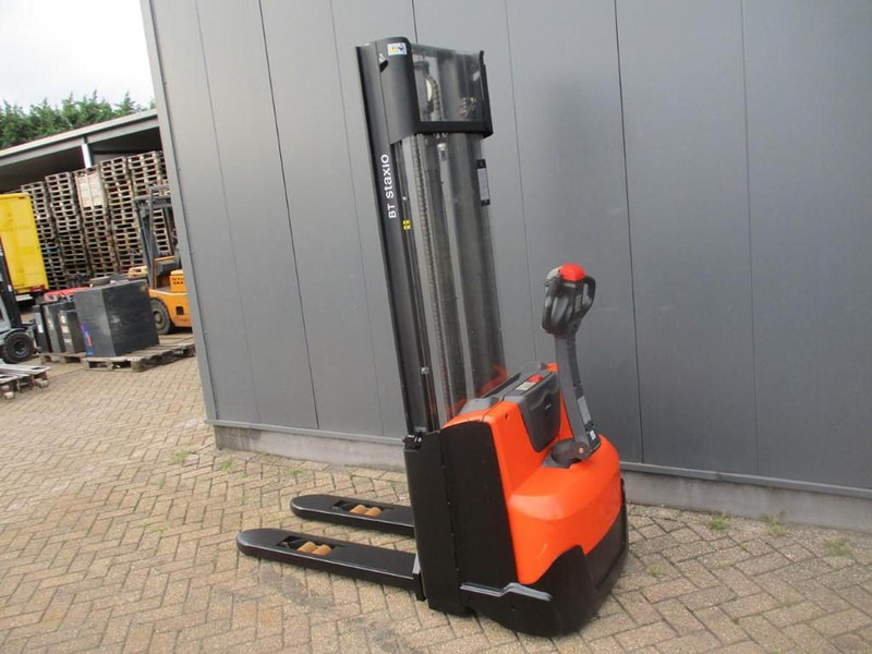 Toyota SWE 100 - Сложувач: слика 3 Toyota SWE 100 - Сложувач: слика 3