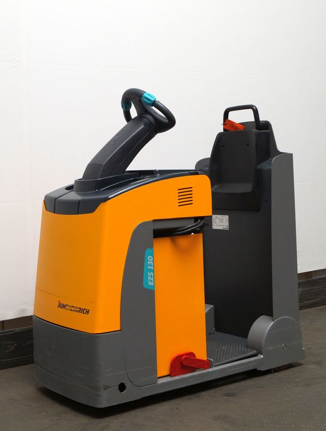 Jungheinrich EZS130 - Тракторче за влечење: слика 1 Jungheinrich EZS130 - Тракторче за влечење: слика 1