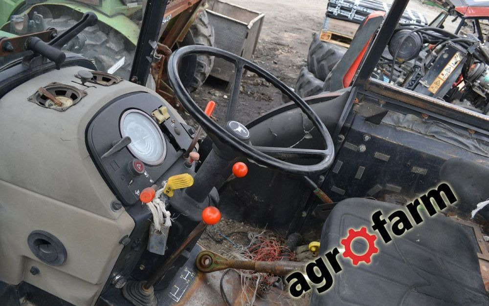 John Deere części używane 2250 2450 2650 2850 silnik most skrzynia zwolnica piasta zębatka koło oś - Менувач за Земјоделска машина: слика 5 John Deere części używane 2250 2450 2650 2850 silnik most skrzynia zwolnica piasta zębatka koło oś - Менувач за Земјоделска машина: слика 5