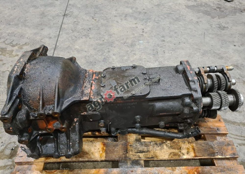 Skrzynia biegów Deutz Fahr Agroplus 70 0104639020 - Менувач: слика 4 Skrzynia biegów Deutz Fahr Agroplus 70 0104639020 - Менувач: слика 4