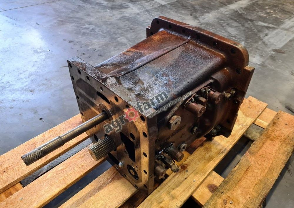 Skrzynia biegów Massey Ferguson 7616 1503B1 - Менувач: слика 1 Skrzynia biegów Massey Ferguson 7616 1503B1 - Менувач: слика 1