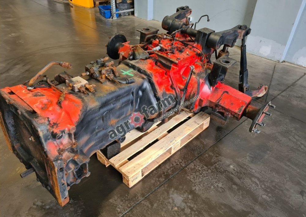 Skrzynia biegów, most tylny McCormick MTX 155 - Менувач: слика 3 Skrzynia biegów, most tylny McCormick MTX 155 - Менувач: слика 3