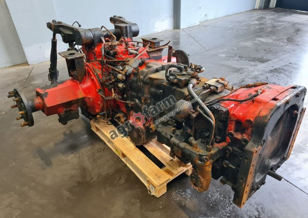 Skrzynia biegów, most tylny McCormick MTX 155 - Менувач: слика 1 Skrzynia biegów, most tylny McCormick MTX 155 - Менувач: слика 1
