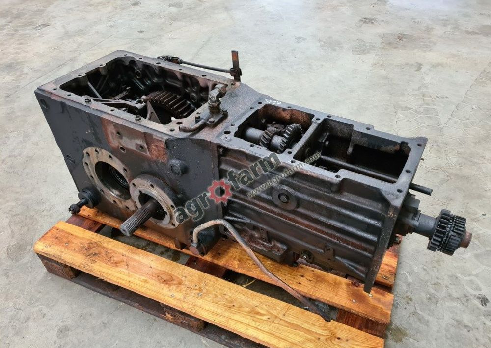 Skrzynia biegów, most tylny Renault 75-34 - Менувач: слика 1 Skrzynia biegów, most tylny Renault 75-34 - Менувач: слика 1
