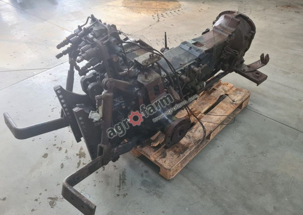 TYLNY MOST I SKRZYNIA BIEGÓW NEW HOLLAND TN70F - Менувач: слика 4 TYLNY MOST I SKRZYNIA BIEGÓW NEW HOLLAND TN70F - Менувач: слика 4