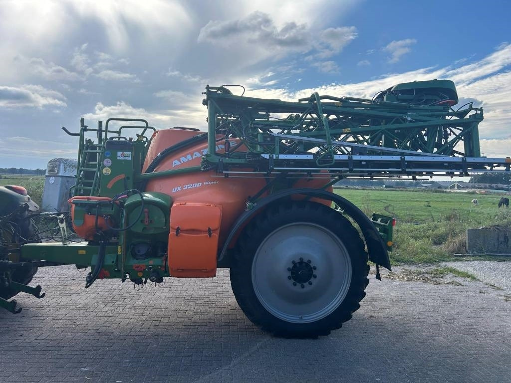 Amazone UX 3200 Super - Стазен распрскувач: слика 5 Amazone UX 3200 Super - Стазен распрскувач: слика 5