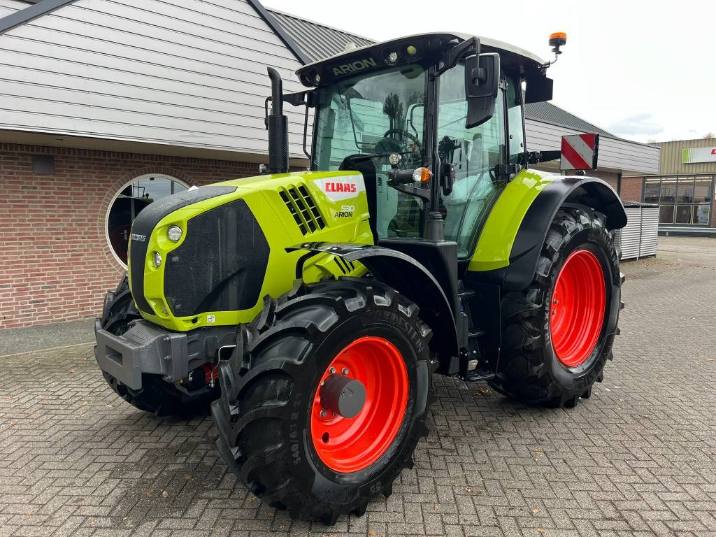 Claas Arion 530 CIS+ - Трактор: слика 1 Claas Arion 530 CIS+ - Трактор: слика 1