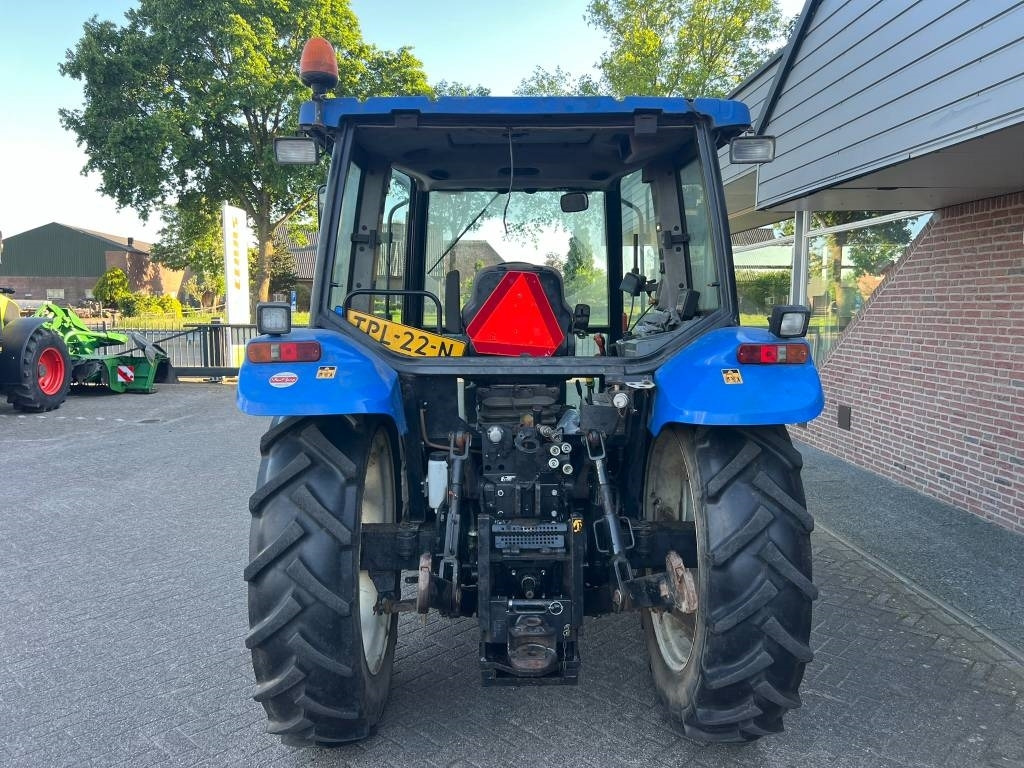 New Holland TL 90 - Трактор: слика 4 New Holland TL 90 - Трактор: слика 4
