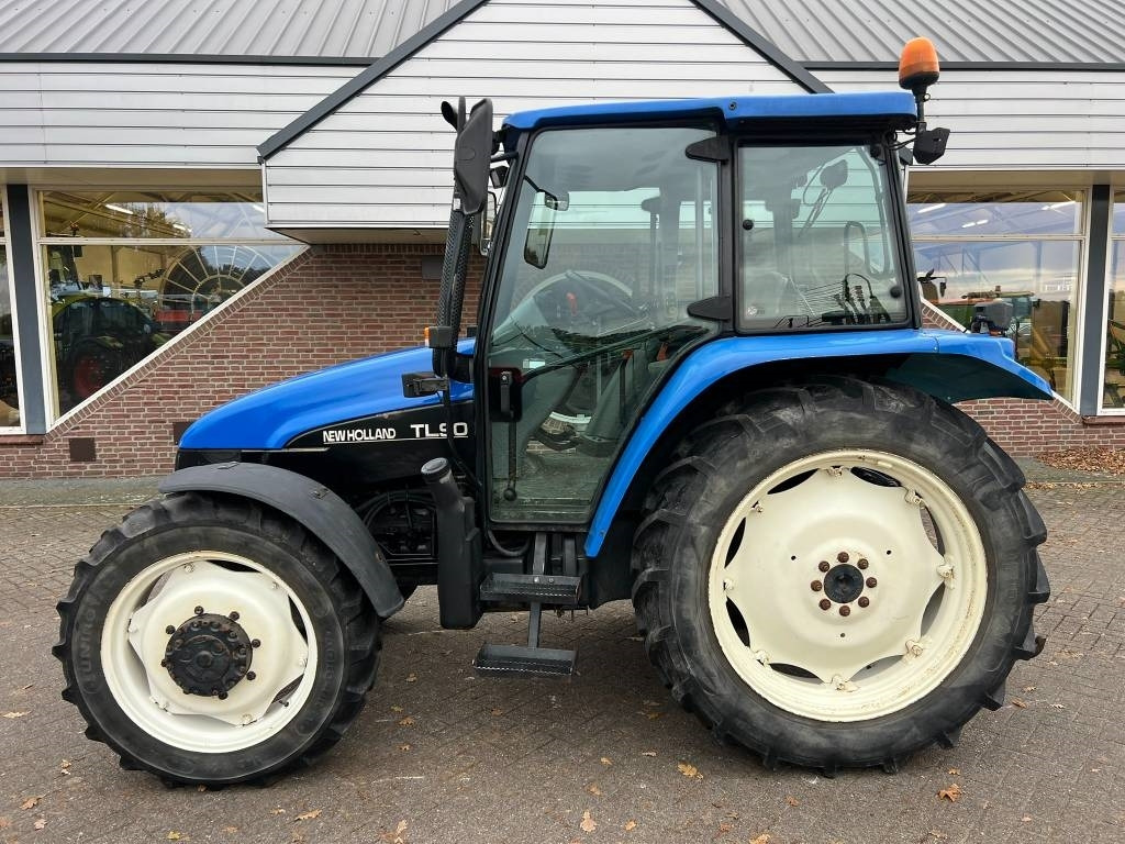New Holland TL 90 trekker - Трактор: слика 2 New Holland TL 90 trekker - Трактор: слика 2