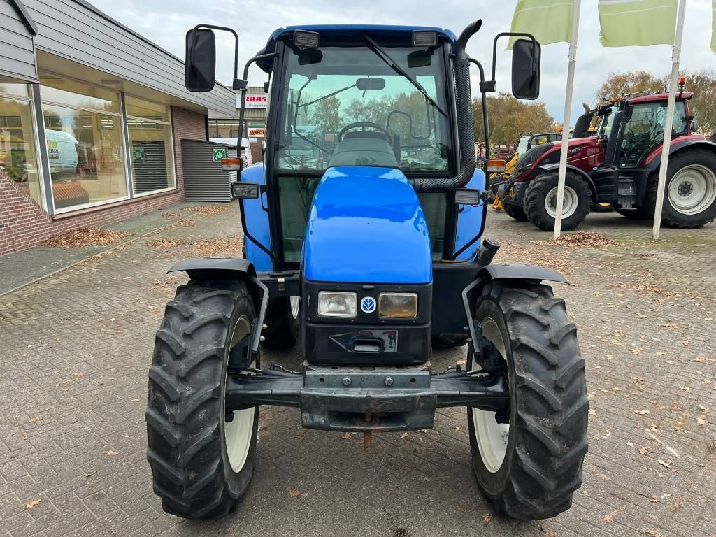 New Holland TL 90 trekker - Трактор: слика 4 New Holland TL 90 trekker - Трактор: слика 4