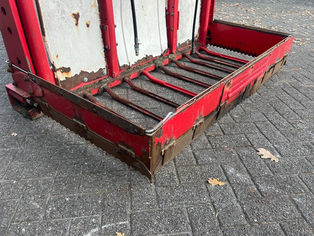 Trioliet TU 170 kuilvoersnijder - Опрема за добиток: слика 5 Trioliet TU 170 kuilvoersnijder - Опрема за добиток: слика 5