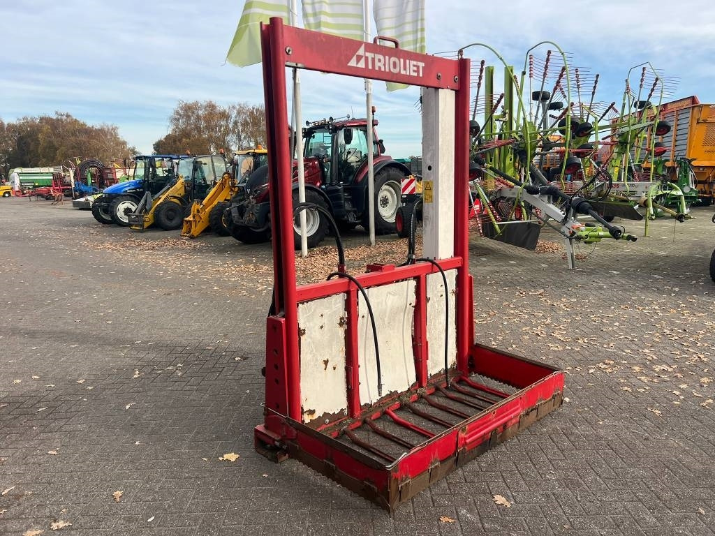 Trioliet TU 170 kuilvoersnijder - Опрема за добиток: слика 4 Trioliet TU 170 kuilvoersnijder - Опрема за добиток: слика 4