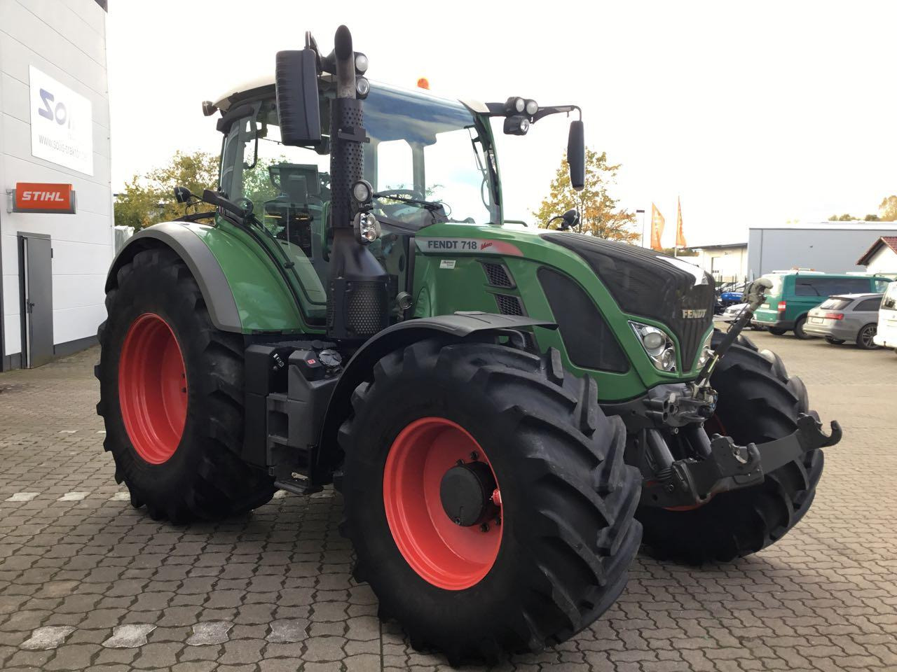 Fendt 718 SCR Vario ProfiPlus - Трактор: слика 3 Fendt 718 SCR Vario ProfiPlus - Трактор: слика 3