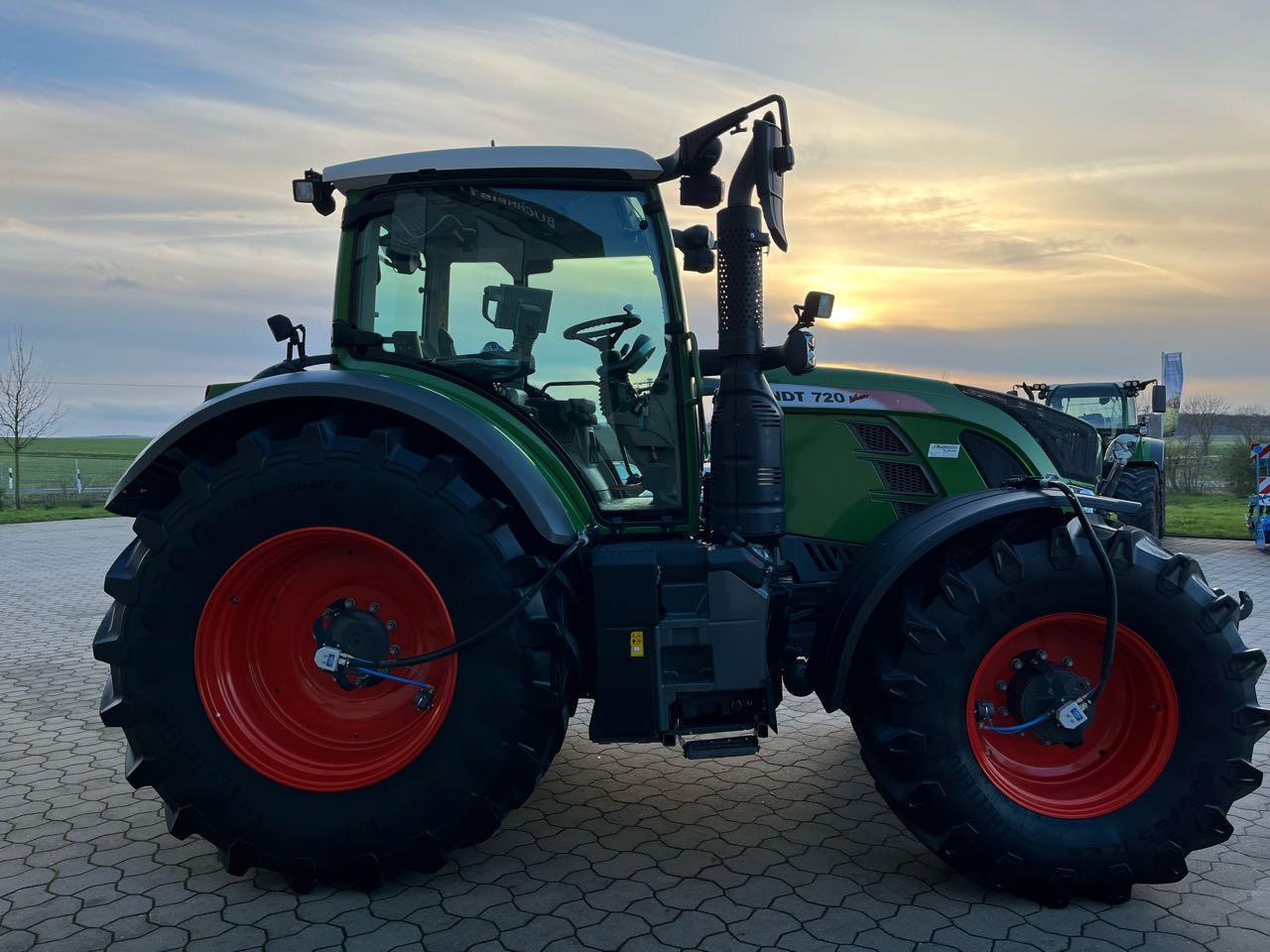 Fendt Fendt 720 Vario S4 ProfiPlus - Трактор: слика 4 Fendt Fendt 720 Vario S4 ProfiPlus - Трактор: слика 4
