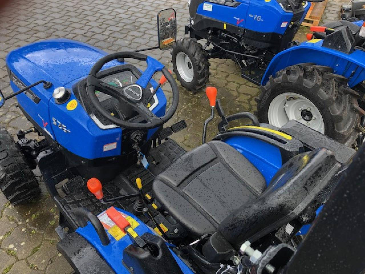 Solis 26 6+2 Seitenschalter - Трактор: слика 5 Solis 26 6+2 Seitenschalter - Трактор: слика 5