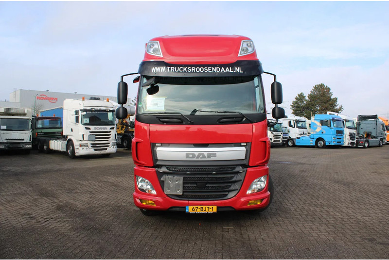 DAF CF 330 + 6X2 + LIFT - Камион сандучар: слика 2 DAF CF 330 + 6X2 + LIFT - Камион сандучар: слика 2