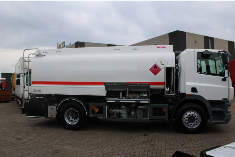 DAF CF 85.430 + PUMP/METERS + 4 COMPART / 15.000 LITER + COMPLETE SYSTEM WORKING - Камион цистерна: слика 3 DAF CF 85.430 + PUMP/METERS + 4 COMPART / 15.000 LITER + COMPLETE SYSTEM WORKING - Камион цистерна: слика 3